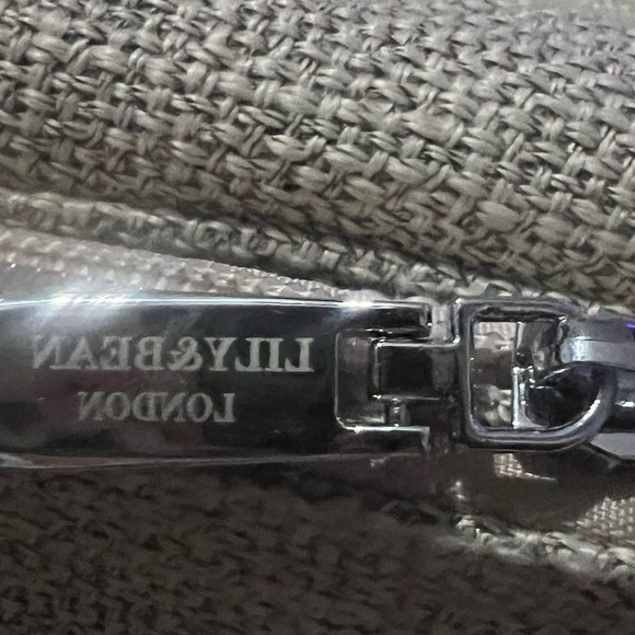 New!!  Lily&Bean Tote bag and matching brand new makeup bag.Monogrammed with LNR - Picture 5 of 9